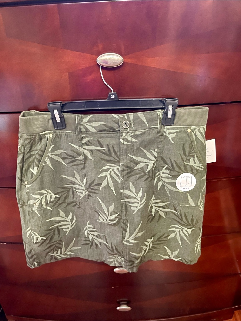 Printed Olive Green Women's Skort with Leaf Motif